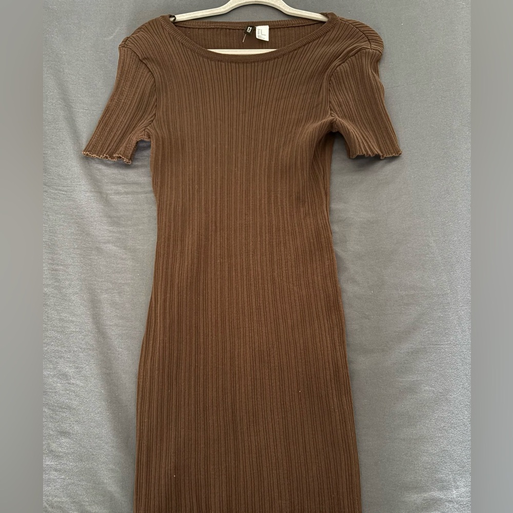 H&M Brown Midi Ribbed Dress
